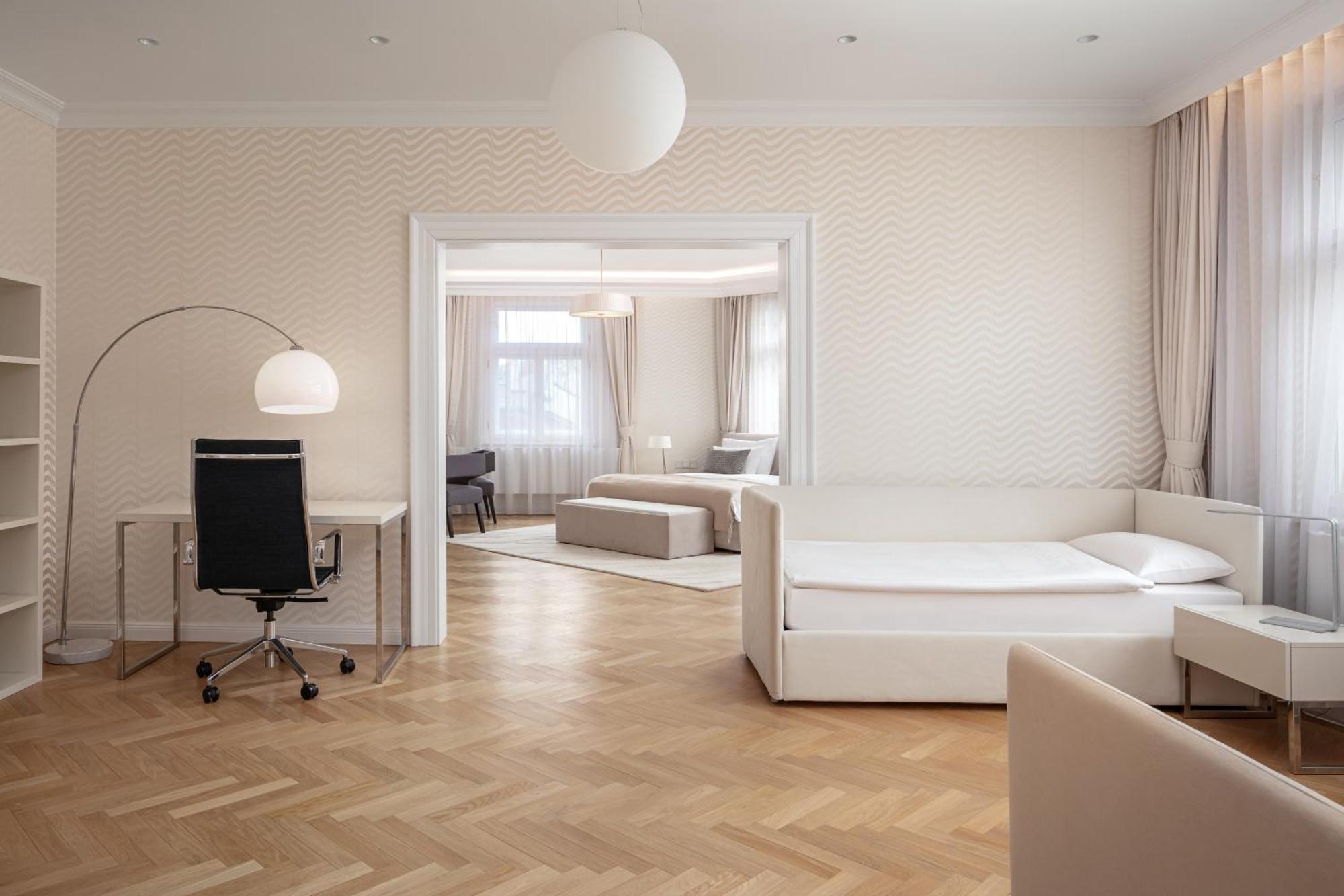 Revolucni Apartments Old Town Prága Kültér fotó